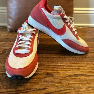 Nike Men's Red and Cream Sneakers